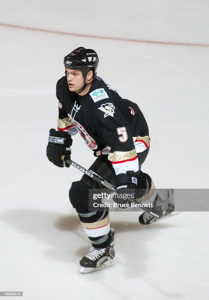 Wilkes-Barre/Scranton Penguins v Bridgeport Sound Tigers