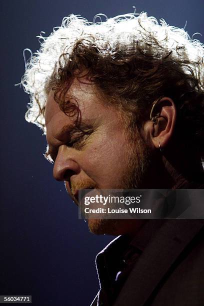Mick Hucknall of Simply Red performs at the Albert Hall on October 30, 2005 in London, England.