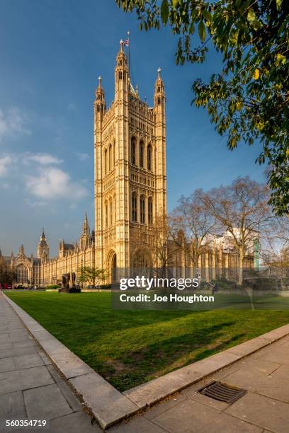victoria tower, houses of parliament, london - victoria tower stock pictures, royalty-free photos & images