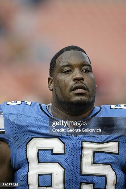 Offensive lineman Damien Woody of the Detroit Lions on the sideline during a game against the Cleveland Browns at Cleveland Browns Stadium on October...