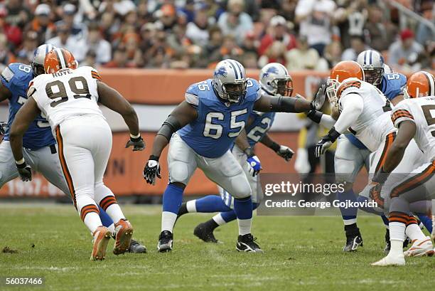 Nfl Defensive Line Block Lineman Block Photos and Premium High Res Pictures - Getty Images