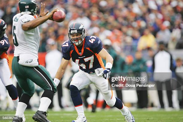 Safety John Lynch of the Denver Broncos rushes the passer against the Philadelphia Eagles at INVESCO Field at Mile High on October 30, 2005 in...