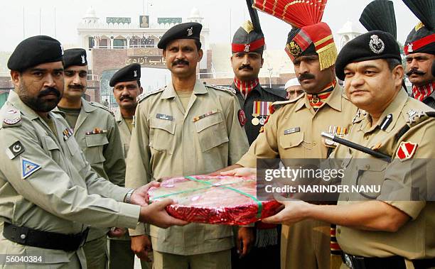 Samad Border 37 Post 01 Stock Photos, High-Res Pictures, and Images - Getty Images