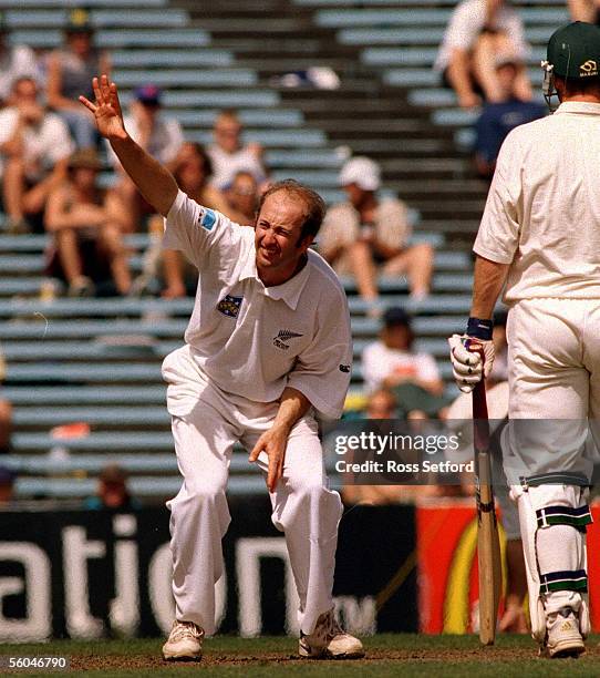 New Zealand's Chris Harris makes an unsuccessful appeal for the wicket of South Africa's Jonty Rhodes on the second day of the 1st test at Eden Park,...