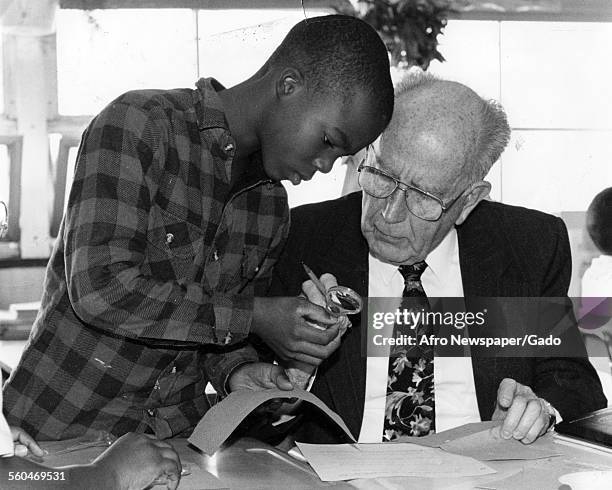 Donald Schaefer 217 Donald Schaefer Stock Photos, High-Res Pictures, and Images - Getty ...