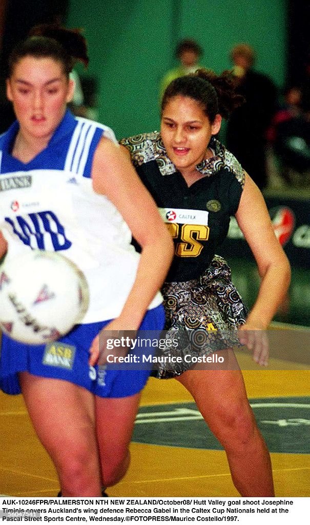 Hutt Valley goal shoot Josephine Timinis covers Au