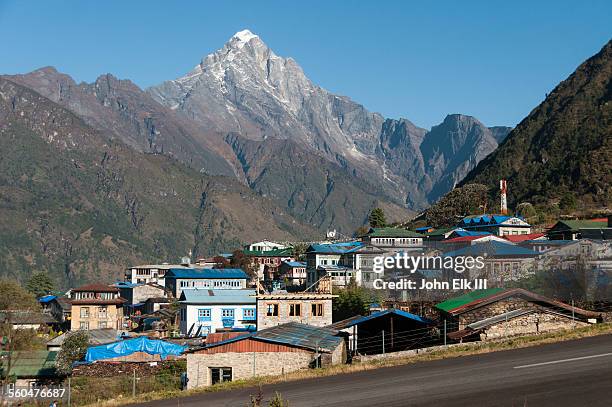 lukla town - lukla stock pictures, royalty-free photos & images