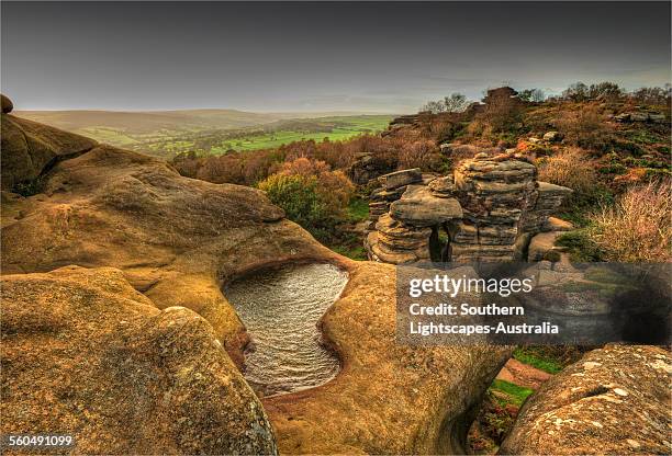 brimham rocks - yorkshire del norte fotografías e imágenes de stock