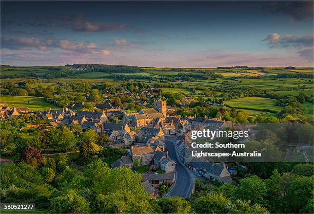 corfe village - contea di dorset inghilterra foto e immagini stock