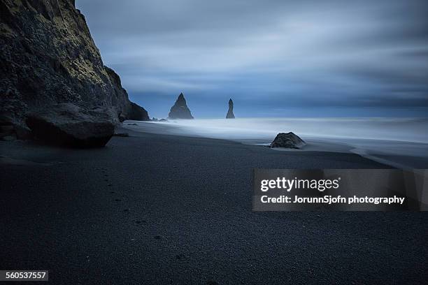 the black beach - black sand stock pictures, royalty-free photos & images