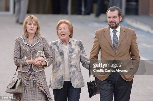 Letizia?s relatives Henar Ortiz, Menchu Ortiz and Jesus Ortiz leave the Ruber Clinic in Madrid after visiting Princess Letizia and new baby daughter...