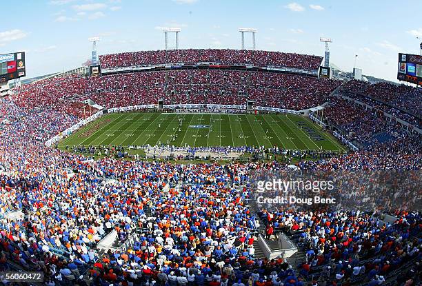 General view as the Florida Gators take on the Georgia Bulldogs in the first quarter at Alltel Stadium on October 29, 2005 in Jacksonville, Florida....