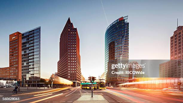 potsdamer platz at sunset - potsdamer platz fotografías e imágenes de stock