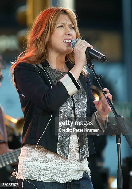 Singer Michelle Branch makes an appearance on Good Morning America to help celebrate their 30th anniversary on November 3, 2005 in New York City.