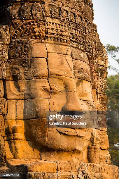 bayon temple, angkor wat, siem reap, cambodia - bayontempel stockfoto's en -beelden