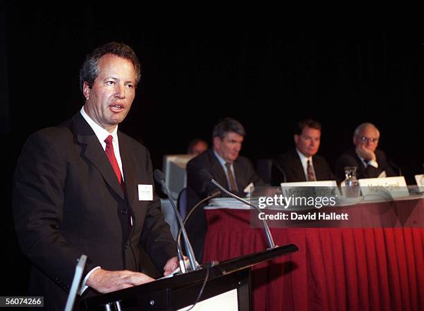 Peak Petroleum head Mark Dunphy speaks at the Fletcher Challenge Shareholders meeting held at the Ellerslie Convention Centre.