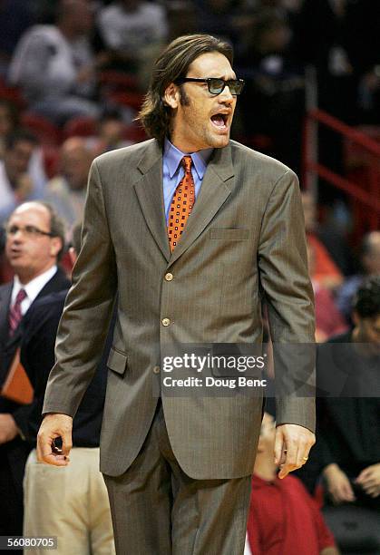 Scot Pollard of the Indiana Pacers yells out some encouragement after a time-out against the Miami Heat November 3, 2005 at the American Airlines...