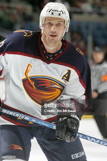 Peter Bondra of the Atlanta Thrashers watches the action during the game against the New York Islanders on October 25, 2005 at Nassau Coliseum in...