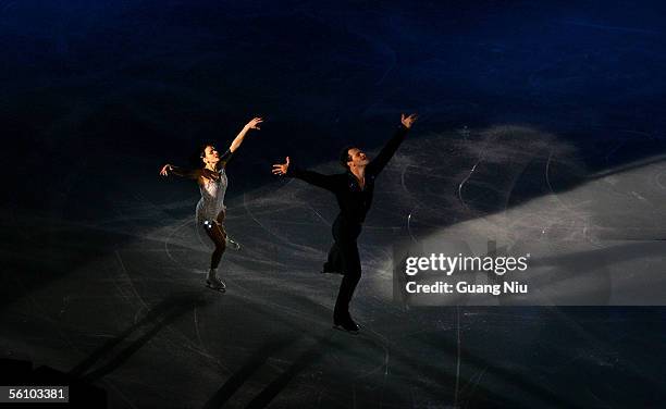 Maria Petrova and Alexei Tikhonov of Russia perform at the gala exhibition of 2005 China Figure Skating Championship at Capital Gymnasium on November...