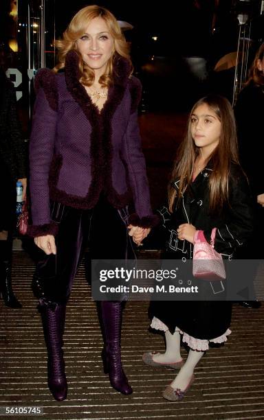 Singer Madonna and her daughter Lourdes arrive at the World Premiere of "Harry Potter And The Goblet Of Fire" at the Odeon Leicester Square on...