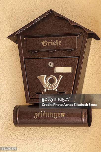 triangle mailbox - domestic mailbox stock pictures, royalty-free photos & images
