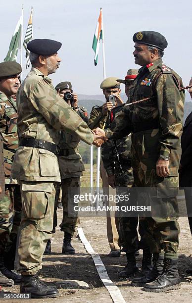 Tahir Raza Tahir Raza Naqvi Photos and Premium High Res Pictures - Getty Images
