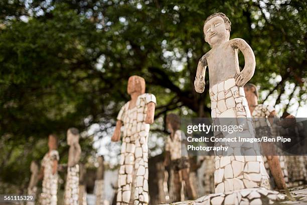 sculptures at the rock garden, chandigarh, punjab haryana province, india - rock garden chandigarh stock pictures, royalty-free photos & images