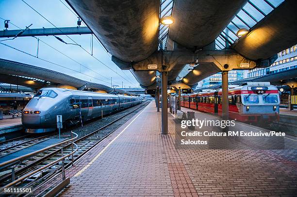 trains in station, oslo, norway - train platform bildbanksfoton och bilder