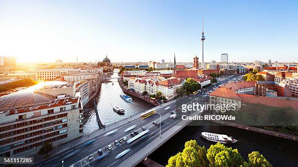 berlin cityscape - skyline stock-fotos und bilder