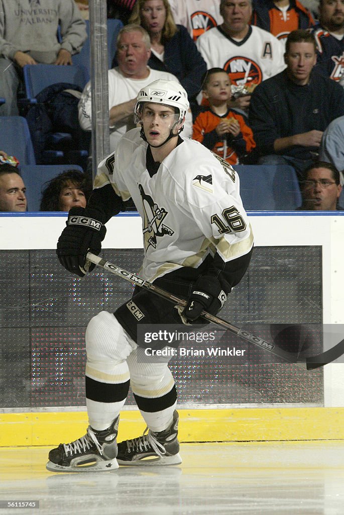 Pittsburgh Penguins v New York Islanders