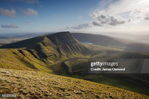 view from fan foel towards picws du - brecon beacons national park stock pictures, royalty-free photos & images