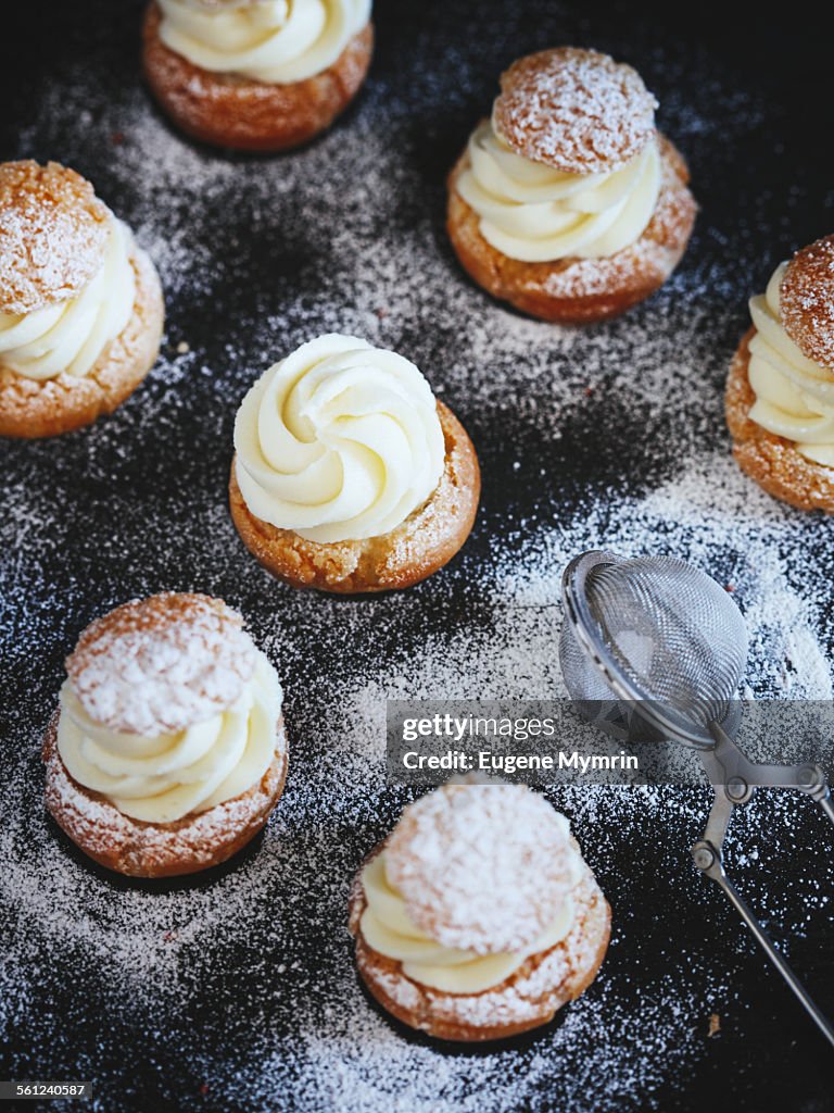 Choux à la crème or Profiterole