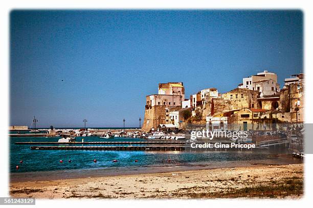 marina bay in castellamare del golfo - pier 84 stock pictures, royalty-free photos & images