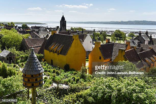 culross, fife, scotland - royal palace stock pictures, royalty-free photos & images