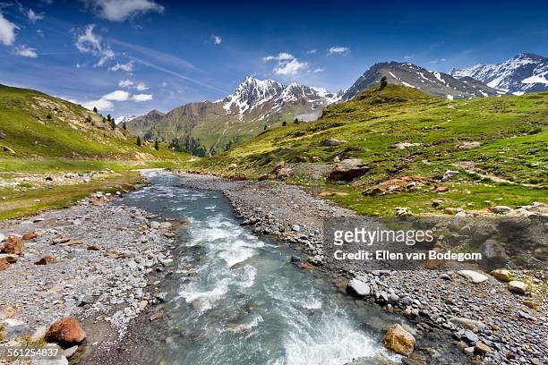 hiking trail at kauner valley (kaunertal) - the creeks stock pictures, royalty-free photos & images