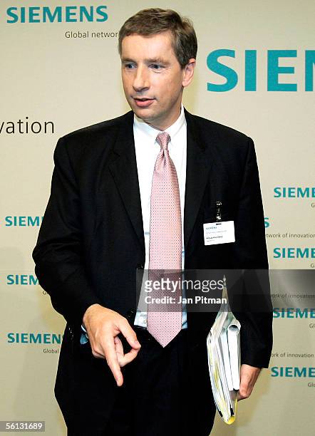 Klaus Kleinfeld, CEO of Siemens, attends the annual press conference of Siemens on November 10, 2005 in Munich, Germany. The group profit dropped...