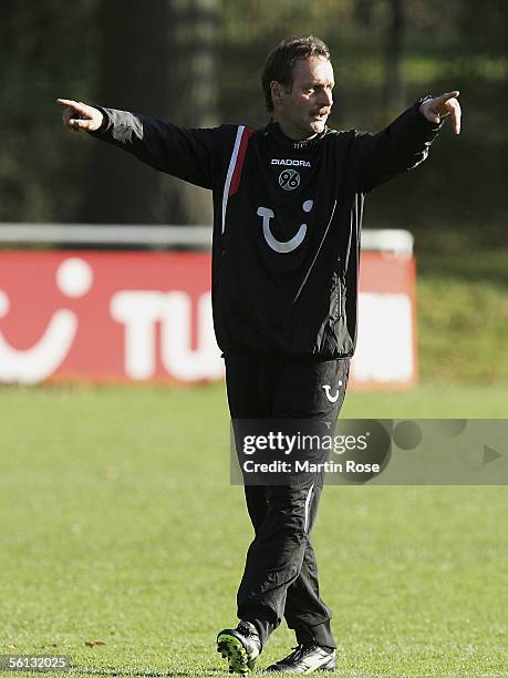 Peter Neururer new headcoach of Hannover gives instructions during the training session of Hanover 96 at the Mehrkampfbahn near the AWD Arena on...