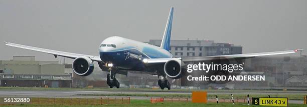 777lr Boeing 777 Lr 200 Photos and Premium High Res Pictures - Getty Images