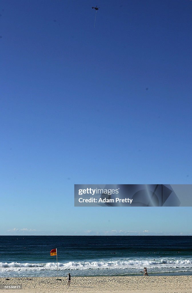 World Record Bungee Attempt Over Bondi Beach