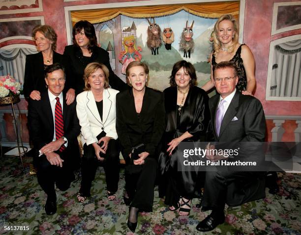 Actress Julie Andrews poses for a photo with the cast from Charmain Carr, Debbie Turner and Kym Karath in back row, front row are Nicholas Hammond,...