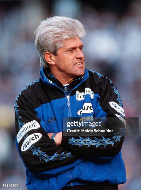 246 Werner Lorant Coach Photos & High Res Pictures - Getty Images