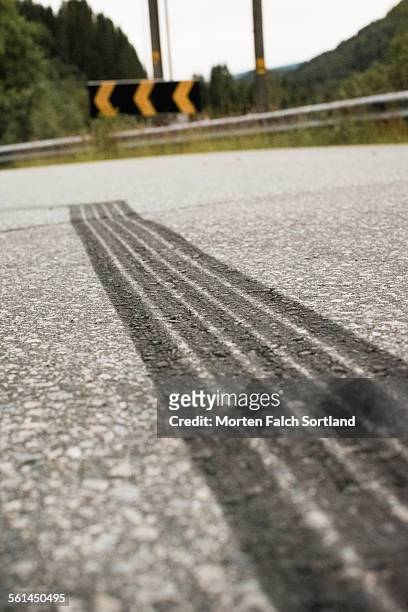 skid marks - skid marks stock pictures, royalty-free photos & images