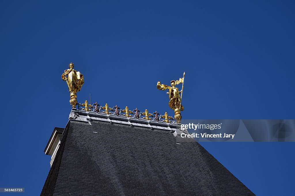 Finial
