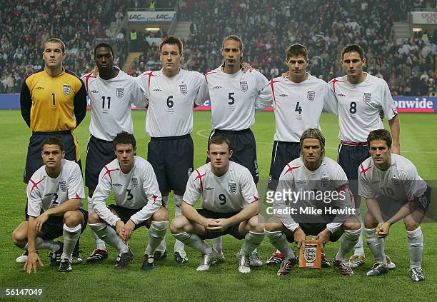 England team line up prior to the International friendly match between England and Argentina at the Stade de Geneve on November 12, 2005 in Geneva,...