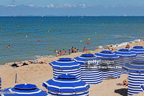 beach, cabourg - normandy coast stock pictures, royalty-free photos & images