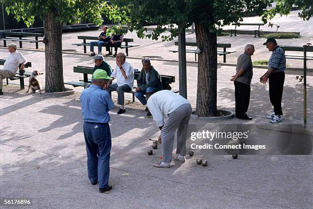 "petanque players, nyons" - jogo de bocha - fotografias e filmes do acervo