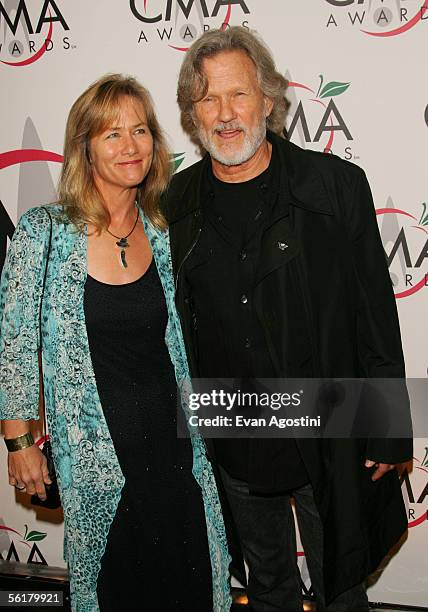 Singer Kris Kristofferson and his wife Lisa attend the 39th Annual Country Music Association Awards at Madison Square Garden November 15, 2005 in New...