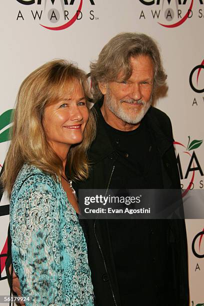 Singer Kris Kristofferson and his wife Lisa attend the 39th Annual Country Music Association Awards at Madison Square Garden November 15, 2005 in New...