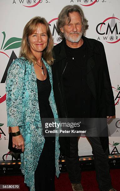 Singer Kris Kristofferson and his wife Lisa attend the 39th Annual Country Music Association Awards at Madison Square Garden November 15, 2005 in New...