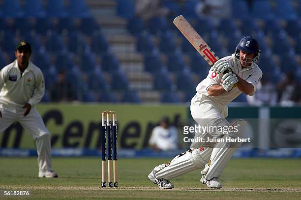 Andrew Strauss bats on day five of the First Test Match between England and Pakistan on November 16, 2005 in Multan, Pakistan.